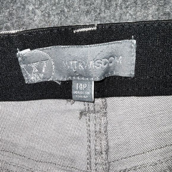 Wit & Wisdom Jeans Womens Size 14S Gray Denim Snake Print - Picture 2 of 9